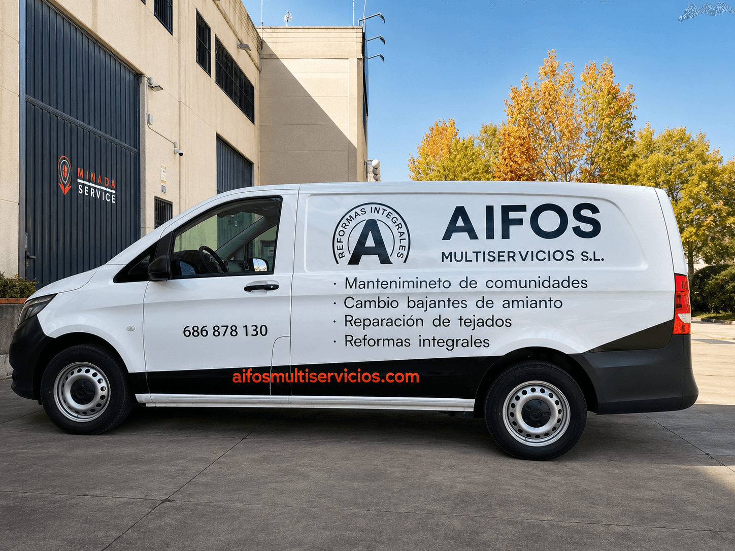 Furgoneta rotulada para AIFOS Multiservicios